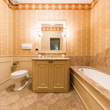 Macan Palace * Bolonia