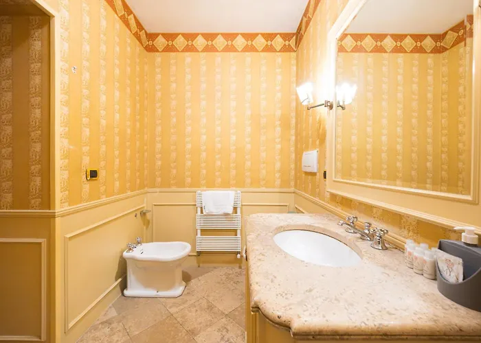 Daire Macan Palace *